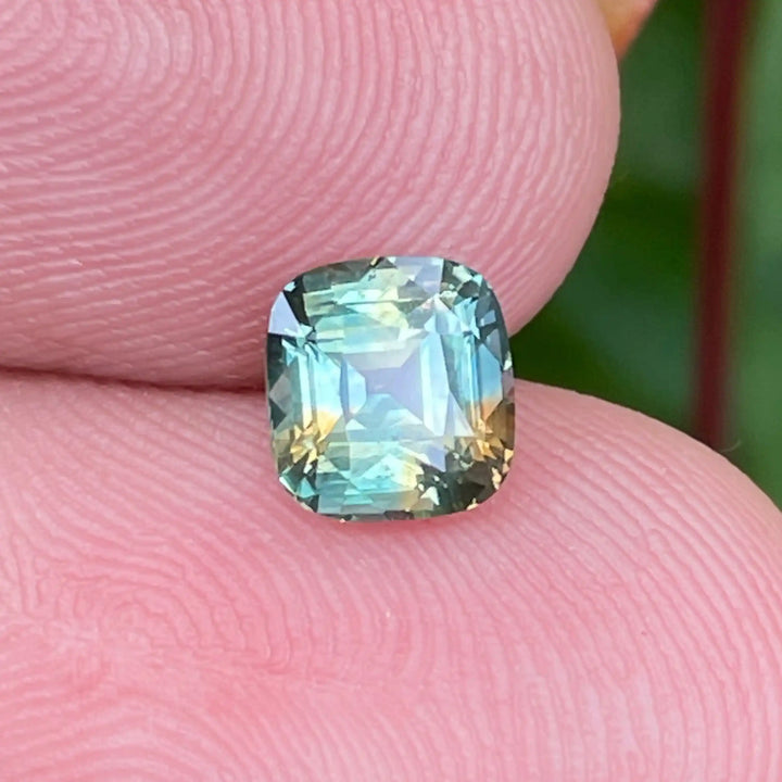 PARTI SAPPHIRE 1.25 CT  GEMSTONES