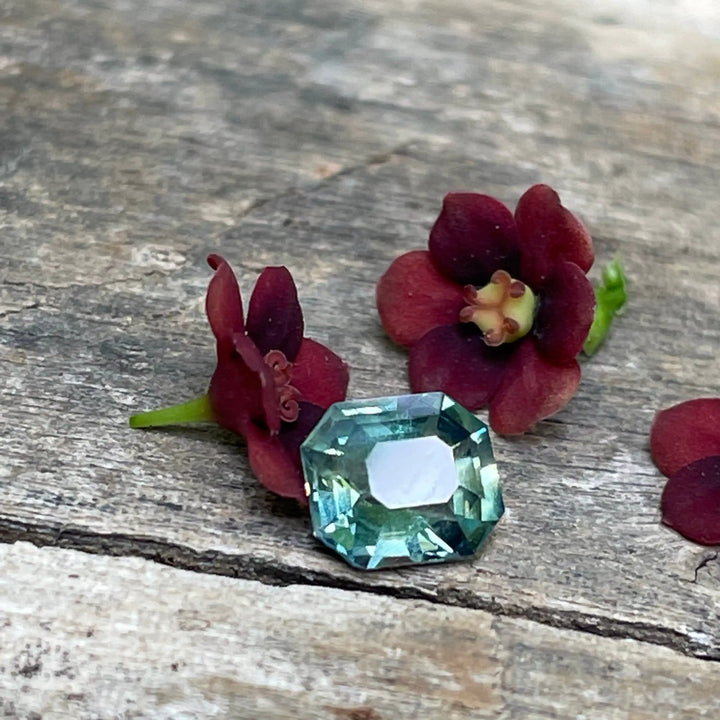 Parti Sapphire 0.90 Ct  