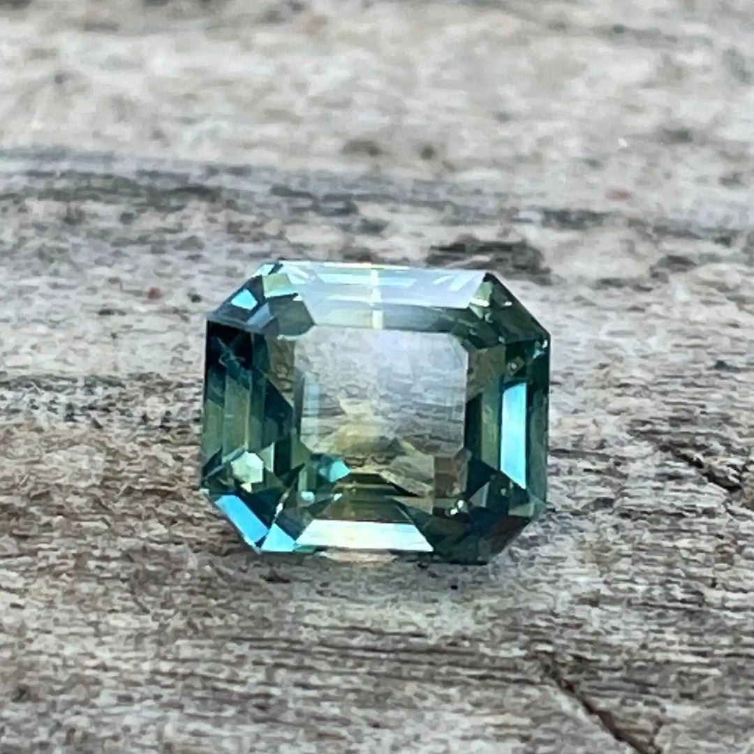 Parti Sapphire 1.05 Ct 1.05 Ct / Yellow l Green GEMSTONES