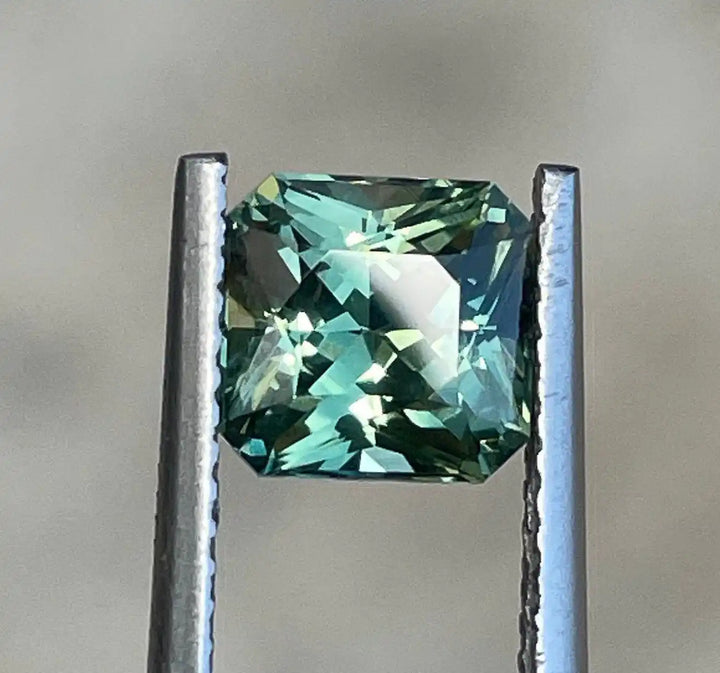 Parti Sapphire  2.29 Ct  GEMSTONES