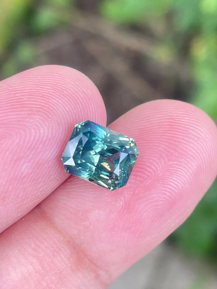 Parti Sapphire | 3.30 CT  GEMSTONES