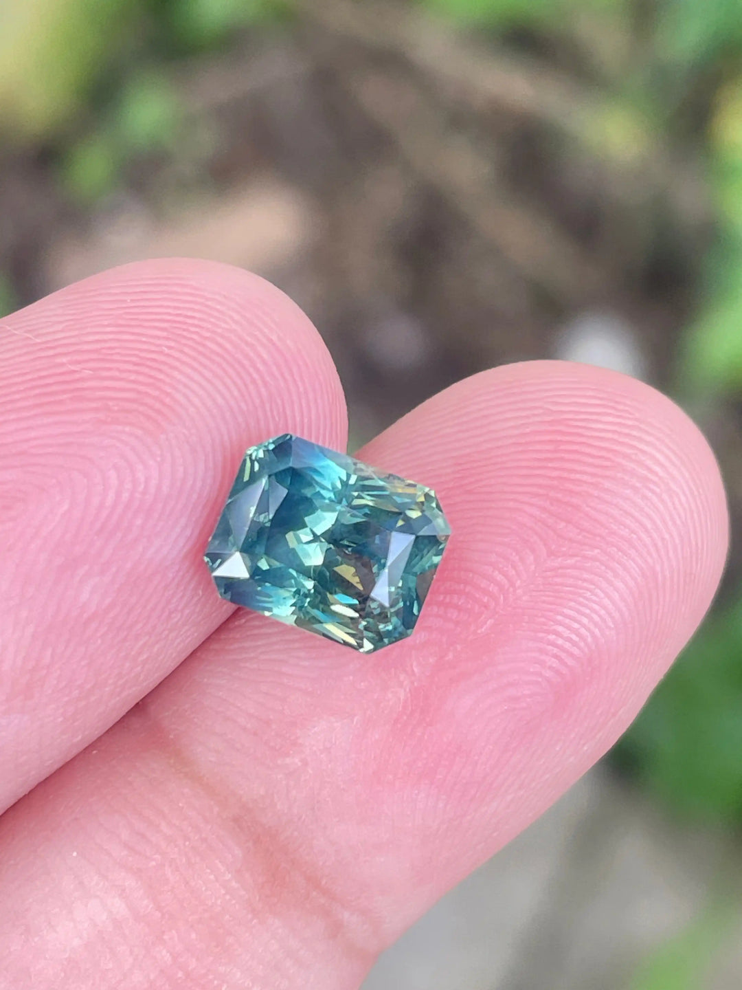 Parti Sapphire | 3.30 CT  GEMSTONES