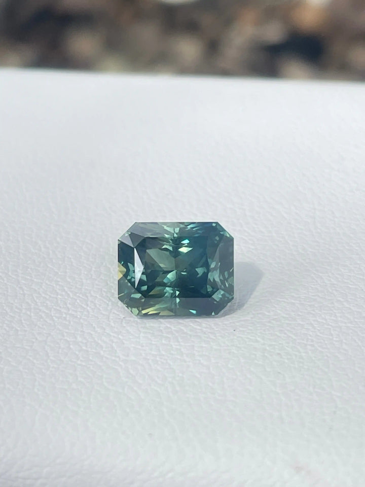 Parti Sapphire | 3.30 CT  GEMSTONES