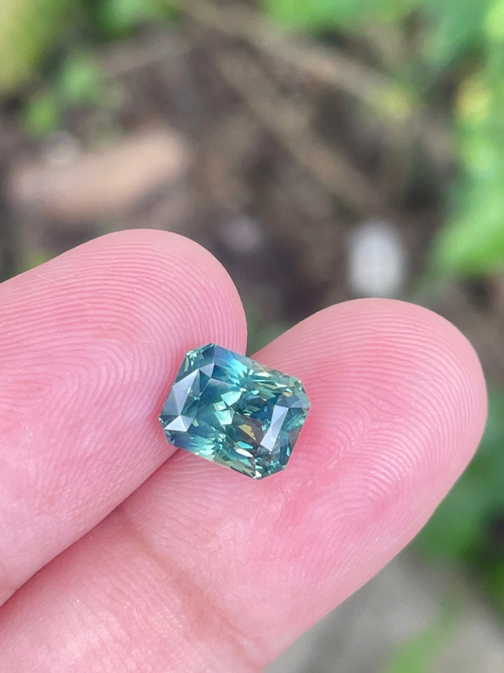 Parti Sapphire | 3.30 CT  GEMSTONES