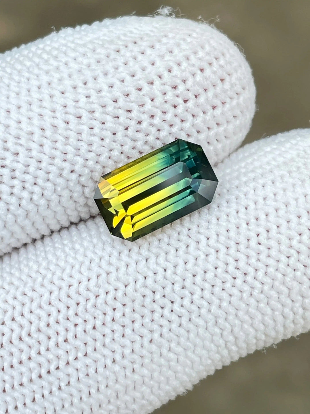 Parti Sapphire 4.18 CT  