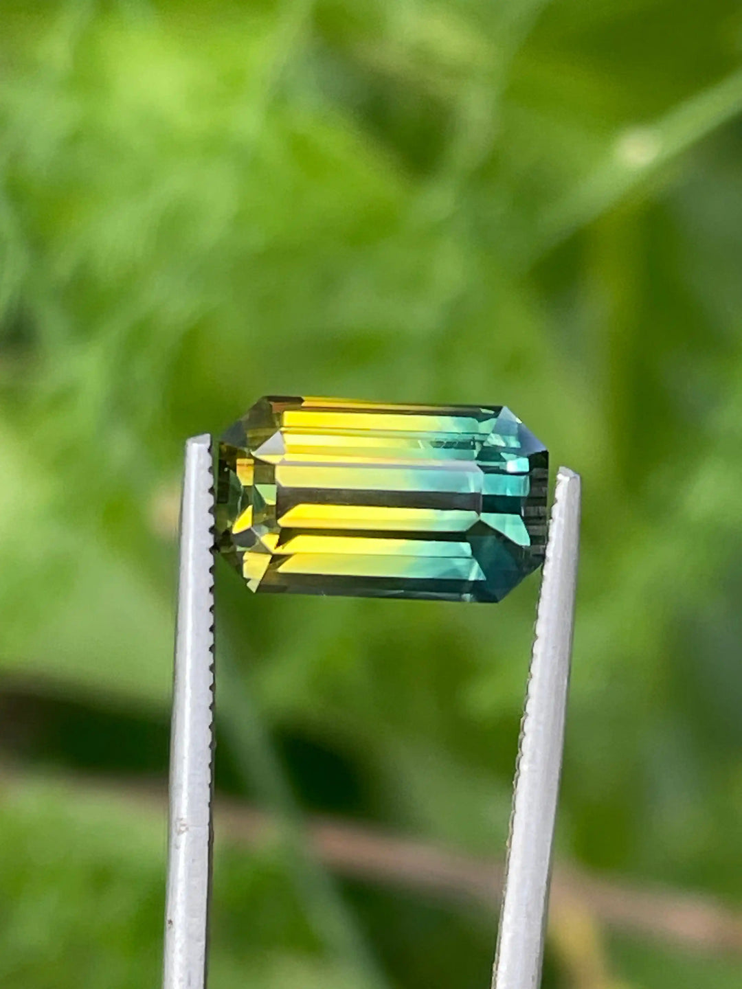 Parti Sapphire 4.18 CT  