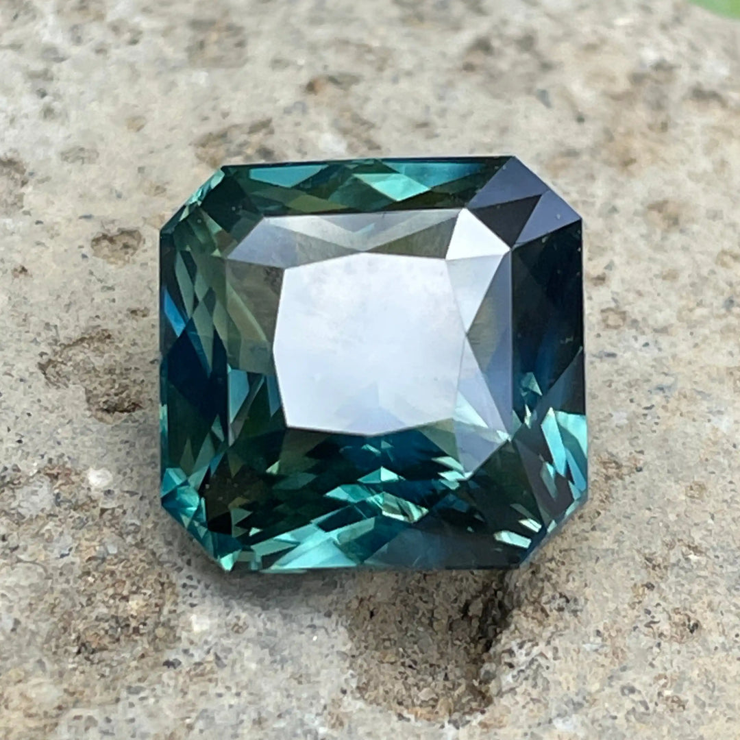 Parti Sapphire 9.05 CT  GEMSTONES