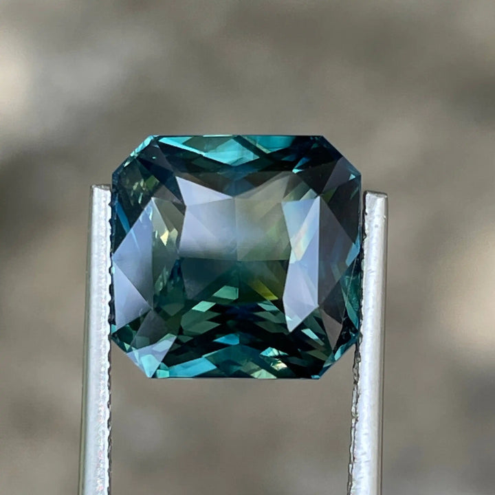 Parti Sapphire 9.05 CT  GEMSTONES
