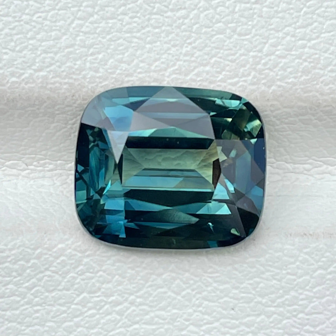 Peacock Sapphire 5.68 CT 5.68 Ct / Blue l Green / Natural Corundum Sapphire GEMSTONES