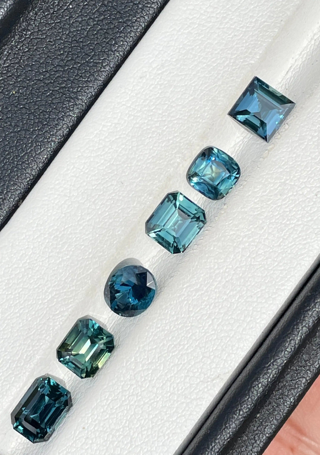TEAL SAPPHIRE - 06 PCS LOT  GEMSTONES