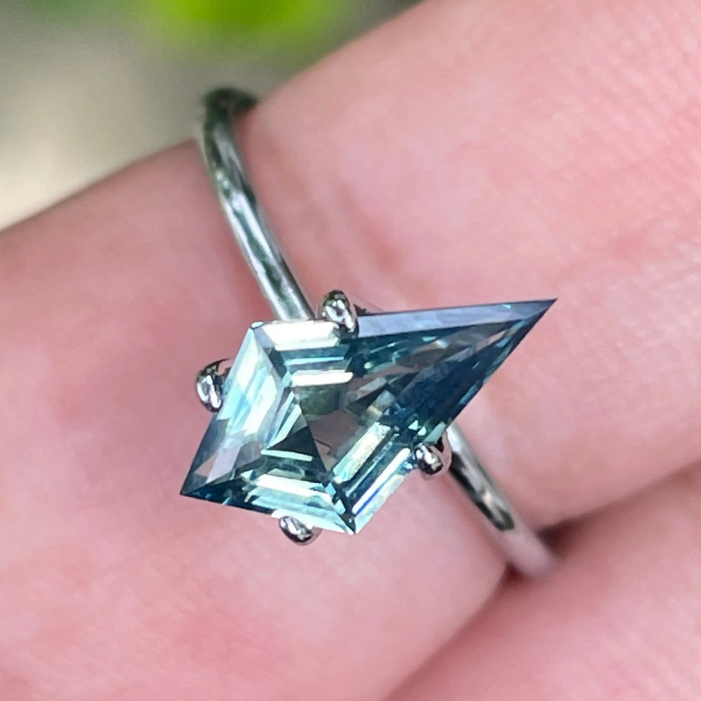 TEAL SAPPHIRE 1.53 CT  GEMSTONES