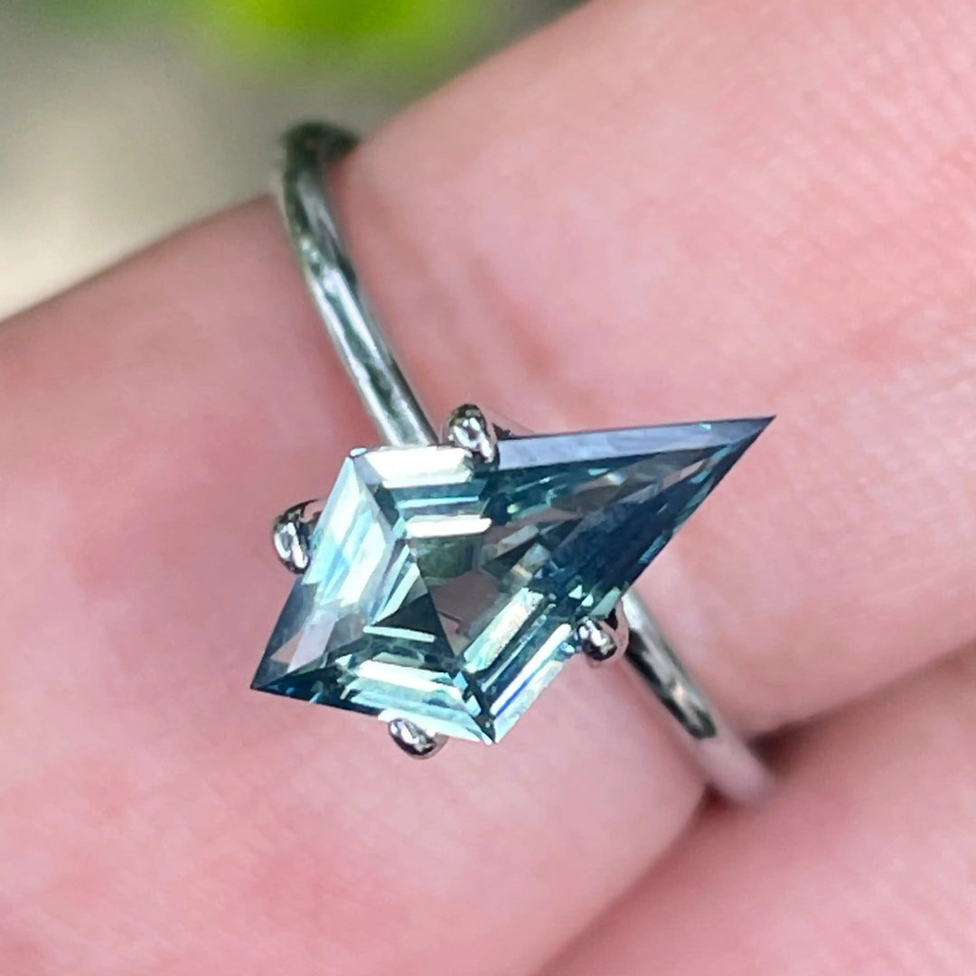 TEAL SAPPHIRE 1.53 CT  GEMSTONES