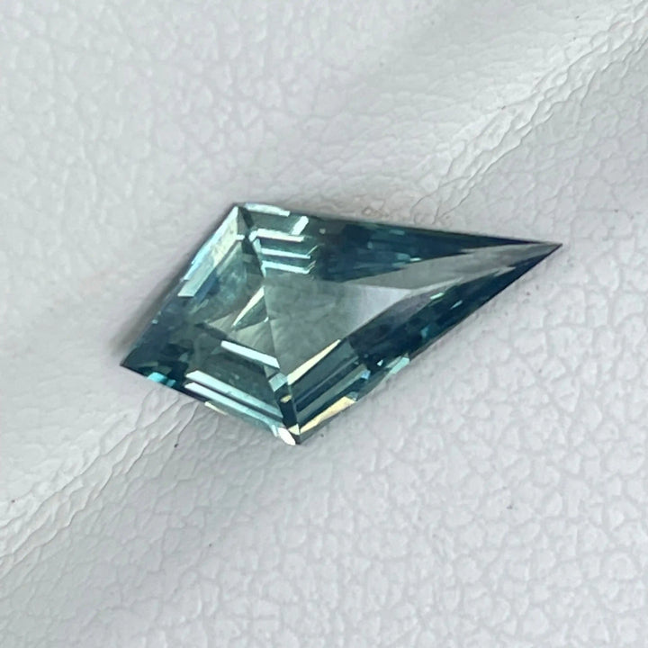 TEAL SAPPHIRE 1.53 CT  GEMSTONES