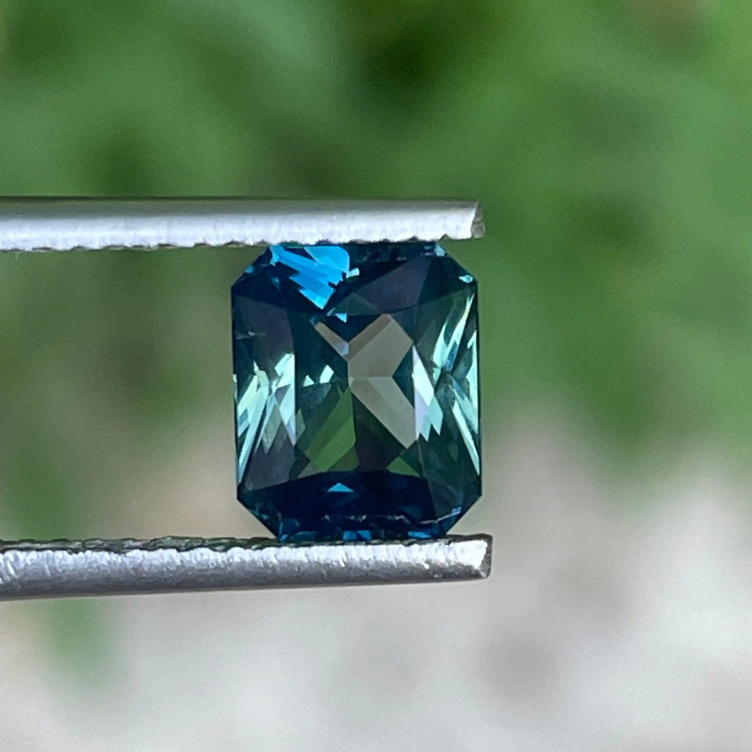 TEAL SAPPHIRE 1.86 CT  GEMSTONES