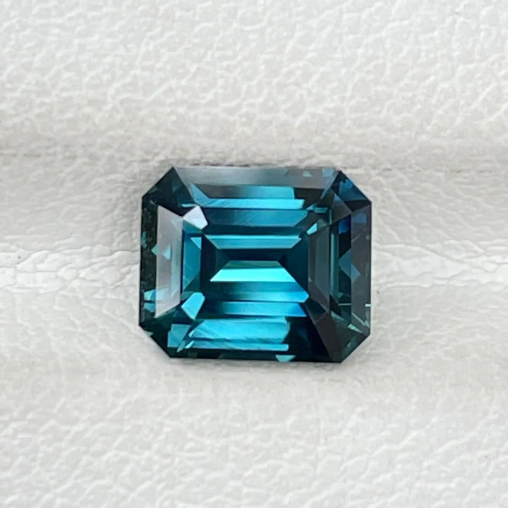 TEAL SAPPHIRE 2.08 CT 2.08 CT / BLUE l Green / Natural Corundum Sapphire GEMSTONES