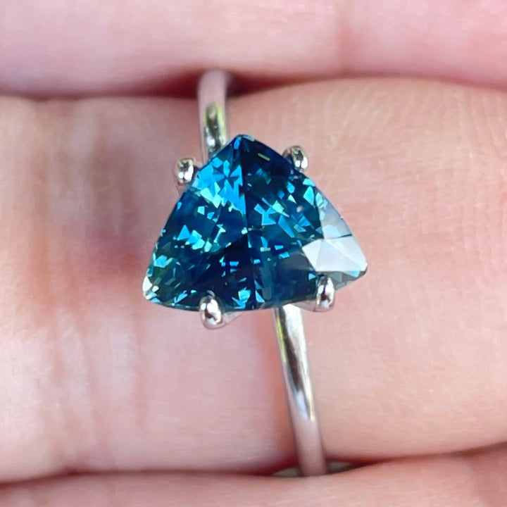 TEAL SAPPHIRE 2.08 CT  GEMSTONES