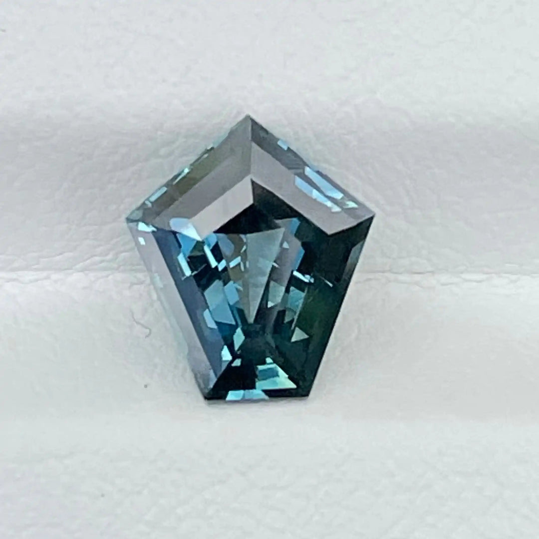 TEAL SAPPHIRE 2.36 CT  GEMSTONES
