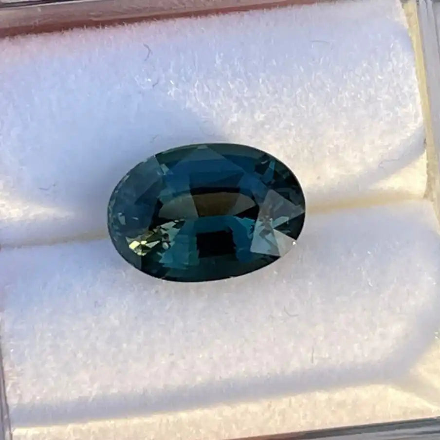 TEAL SAPPHIRE 2.60 CT  GEMSTONES