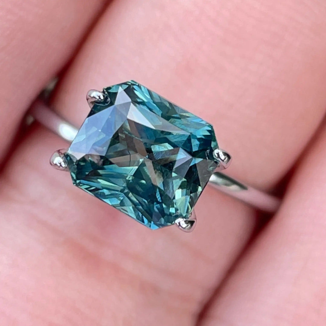 TEAL SAPPHIRE 3.0 CT  GEMSTONES