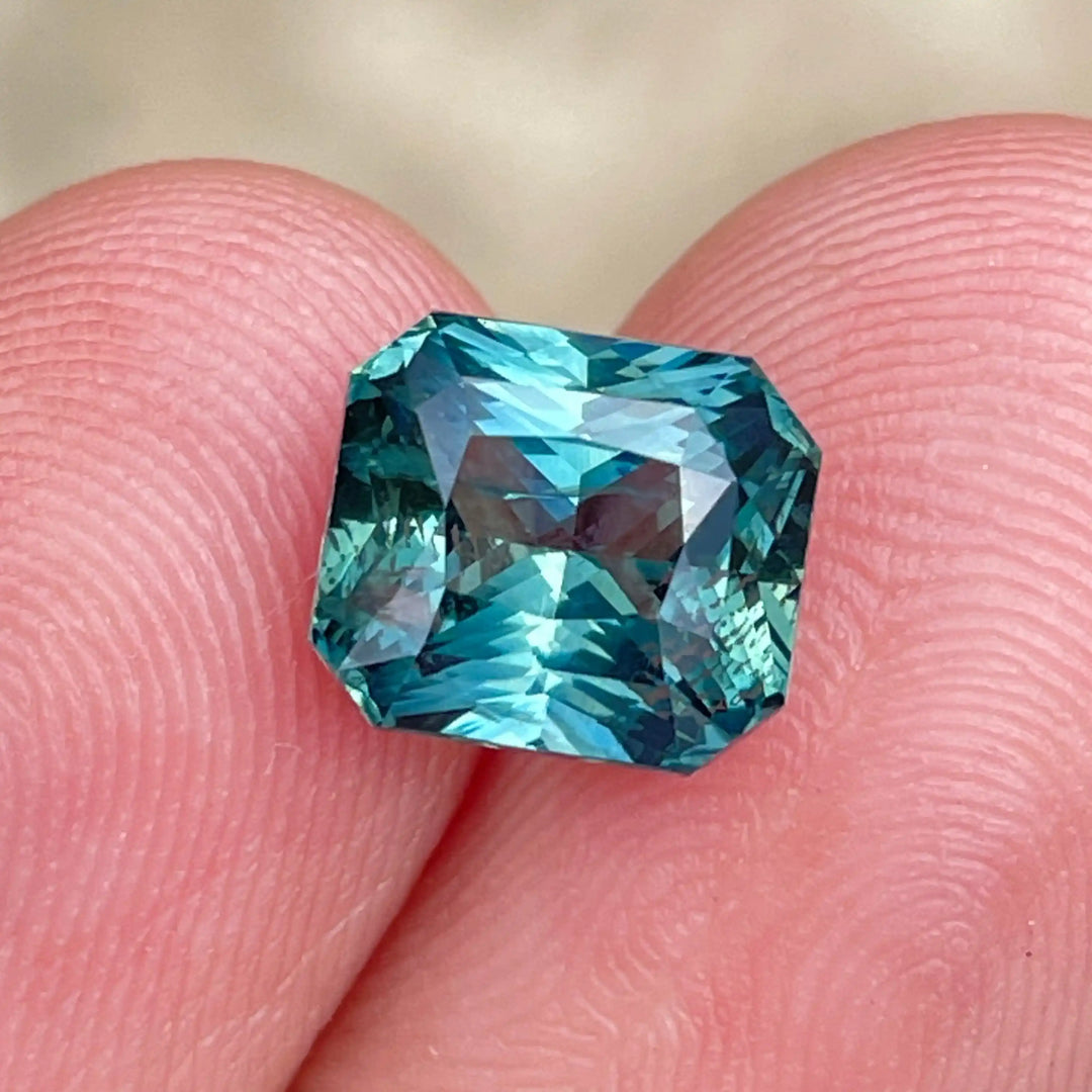 TEAL SAPPHIRE 3.0 CT  GEMSTONES