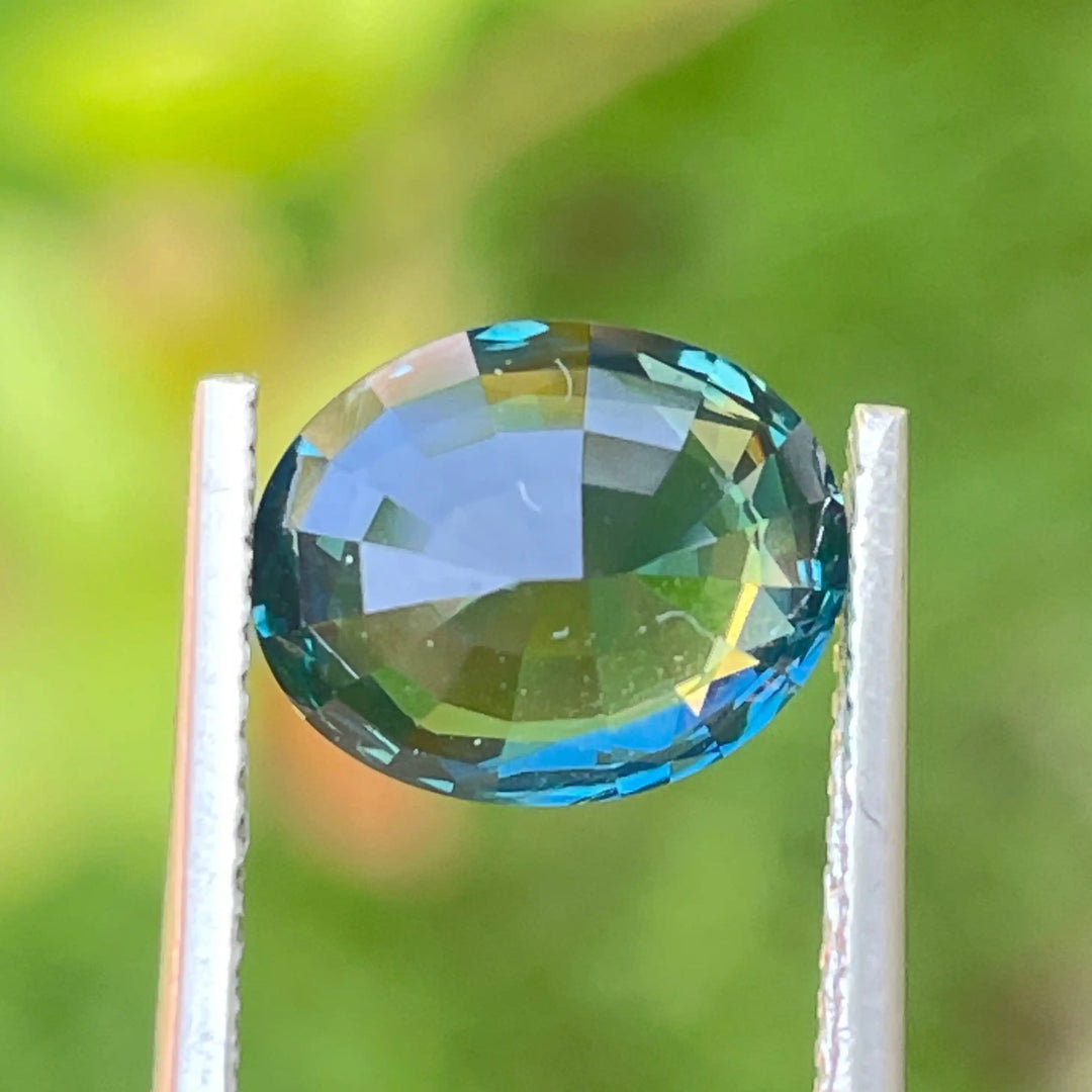 TEAL SAPPHIRE 4.10 CT  GEMSTONES