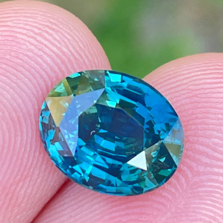 TEAL SAPPHIRE 4.10 CT  GEMSTONES