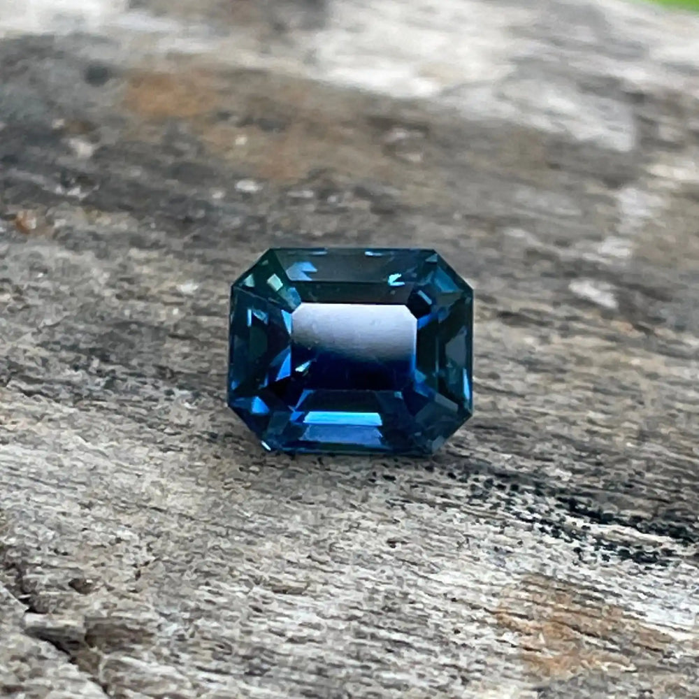 Teal Sapphire  1.05 Ct  GEMSTONES