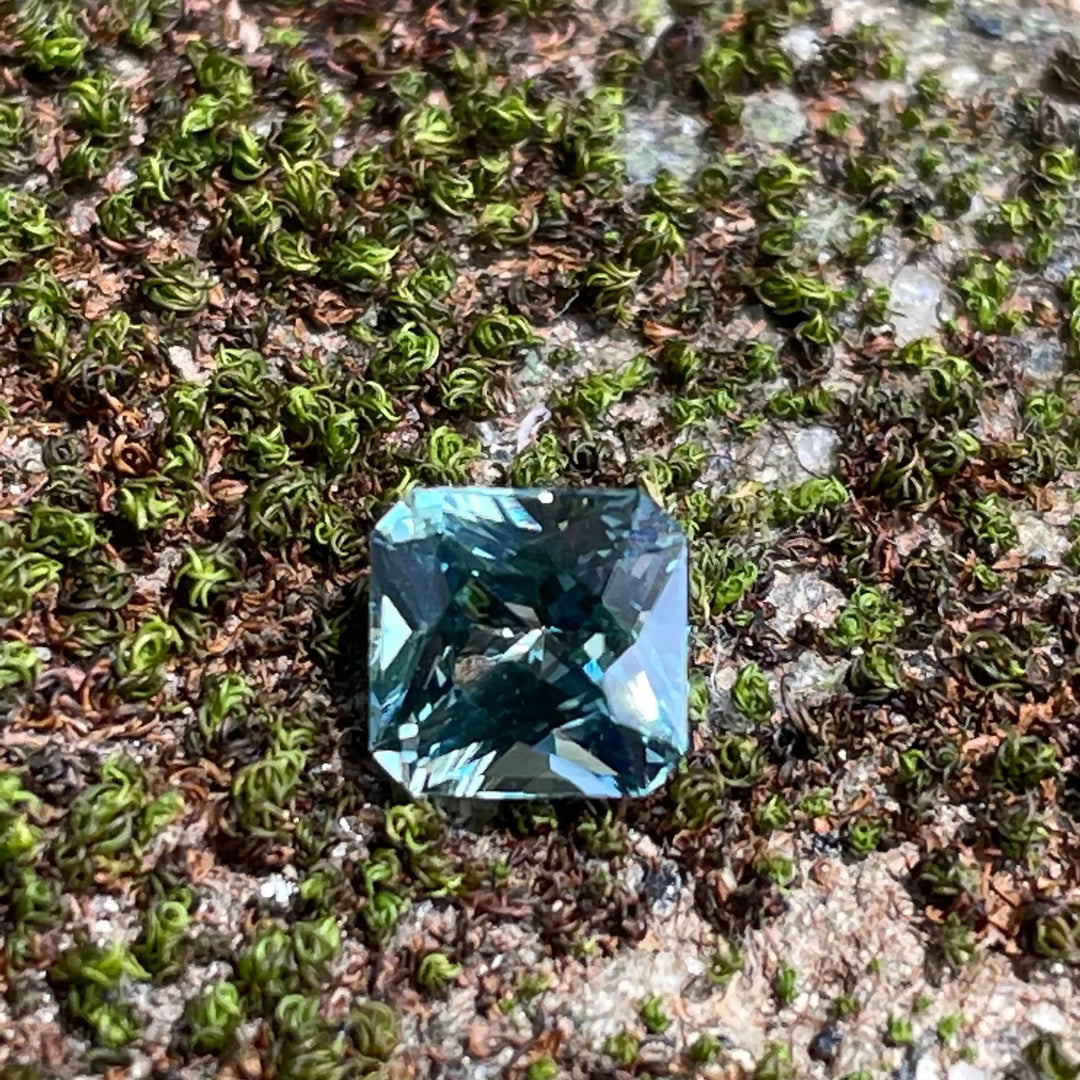 Teal Sapphire  1.10 Ct  GEMSTONES