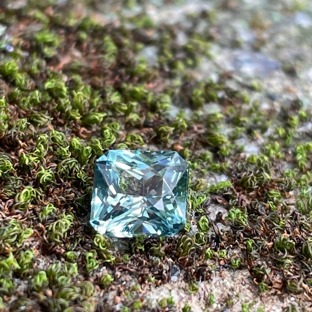 Teal Sapphire  1.10 Ct  GEMSTONES