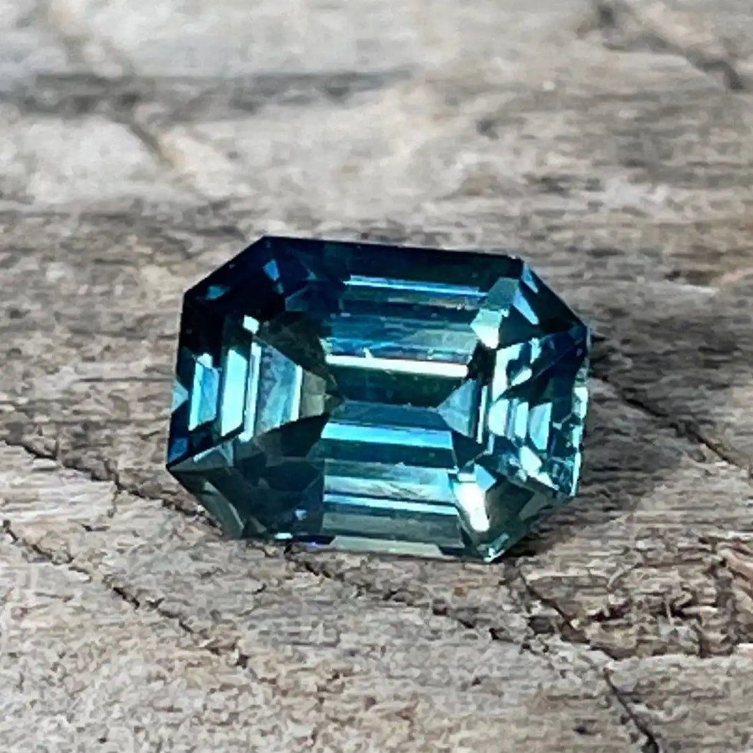 Teal Sapphire  1.24Ct 1.24 Ct / Blue l Green / Natural Corundum Sapphire GEMSTONES