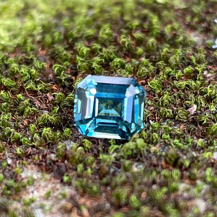 Teal Sapphire  1.26 Ct  GEMSTONES