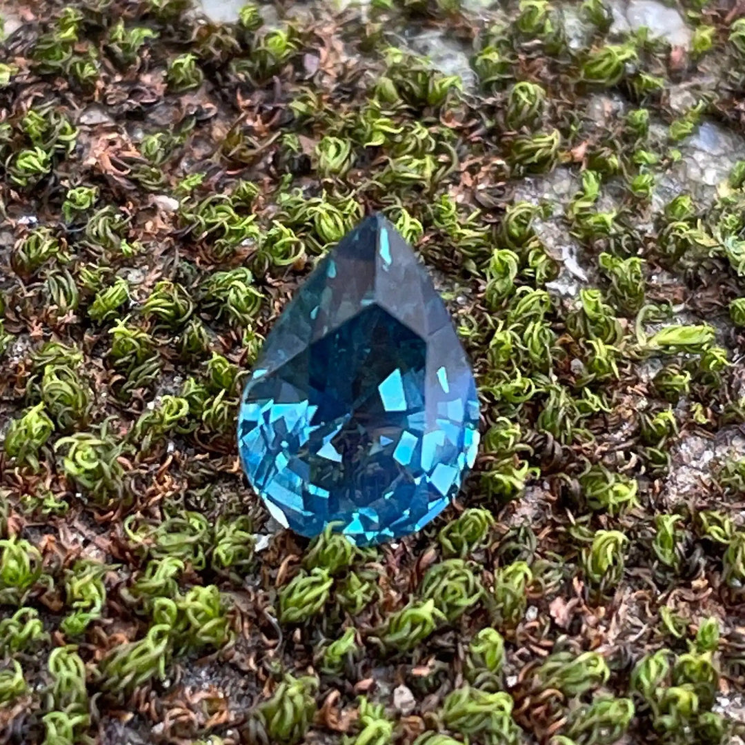 Teal Sapphire 1.35 Ct  GEMSTONES