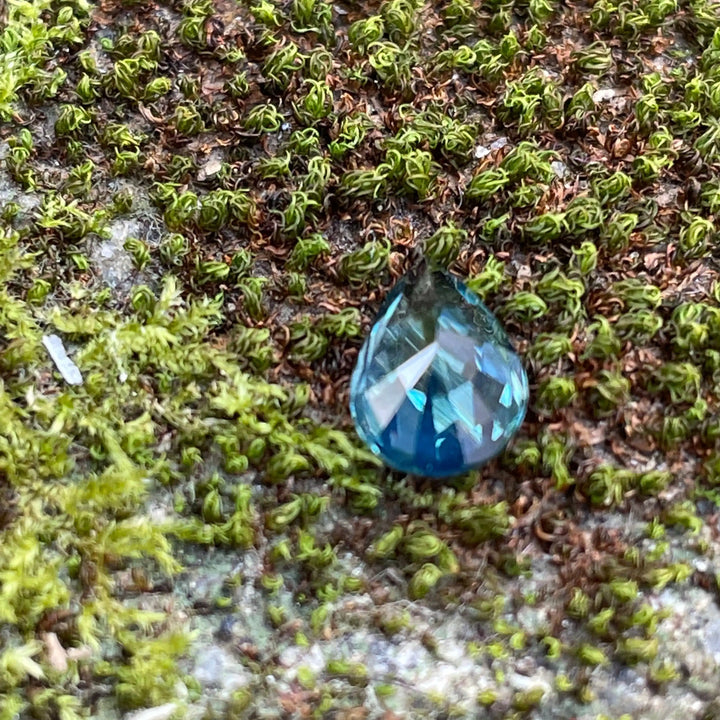 Teal Sapphire 1.35 Ct  GEMSTONES