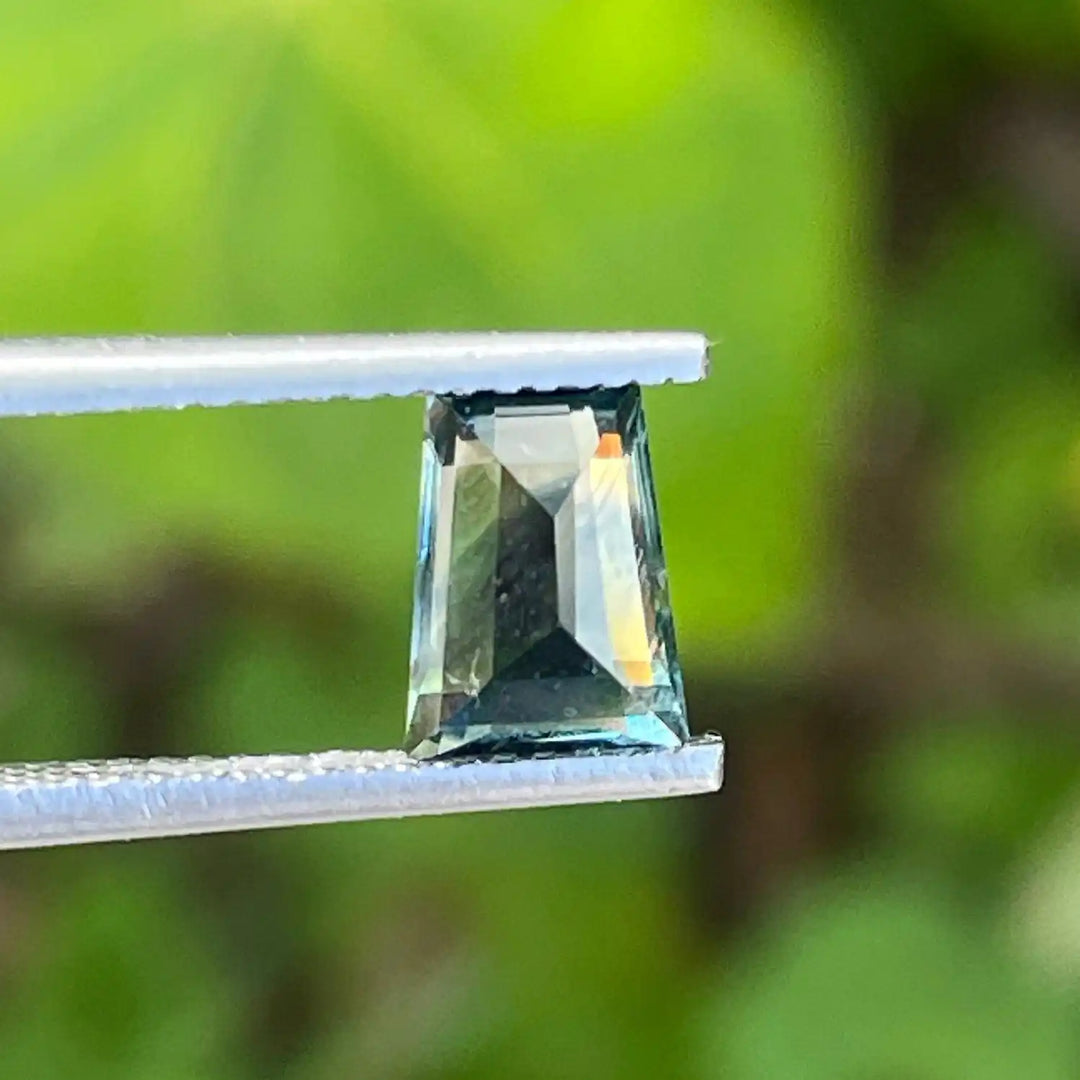 Teal Sapphire  1.45 Ct  GEMSTONES