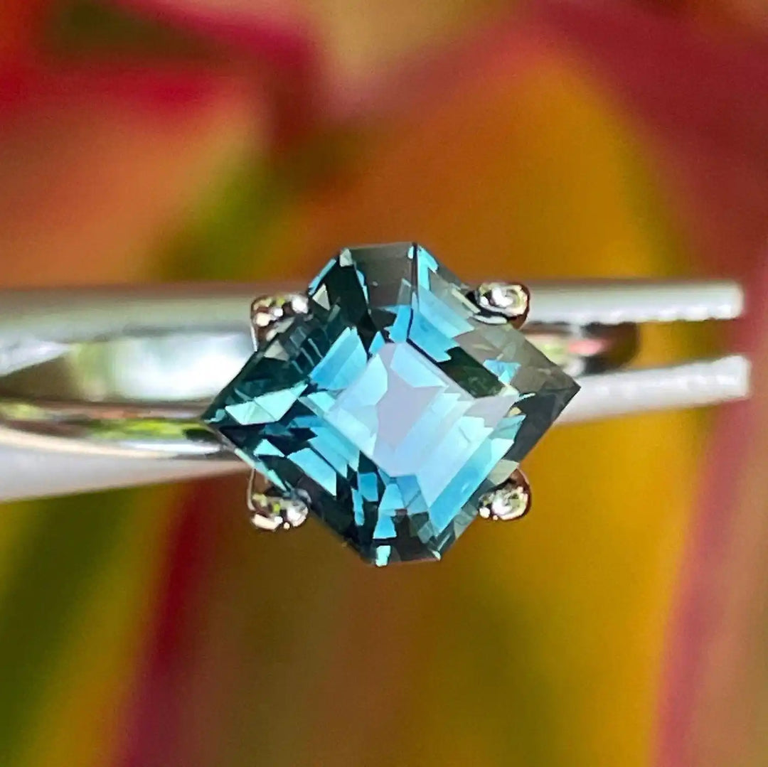 Teal Sapphire  1.53 Ct 1.53 Ct / Blue l Green / Natural Corundum Sapphire GEMSTONES