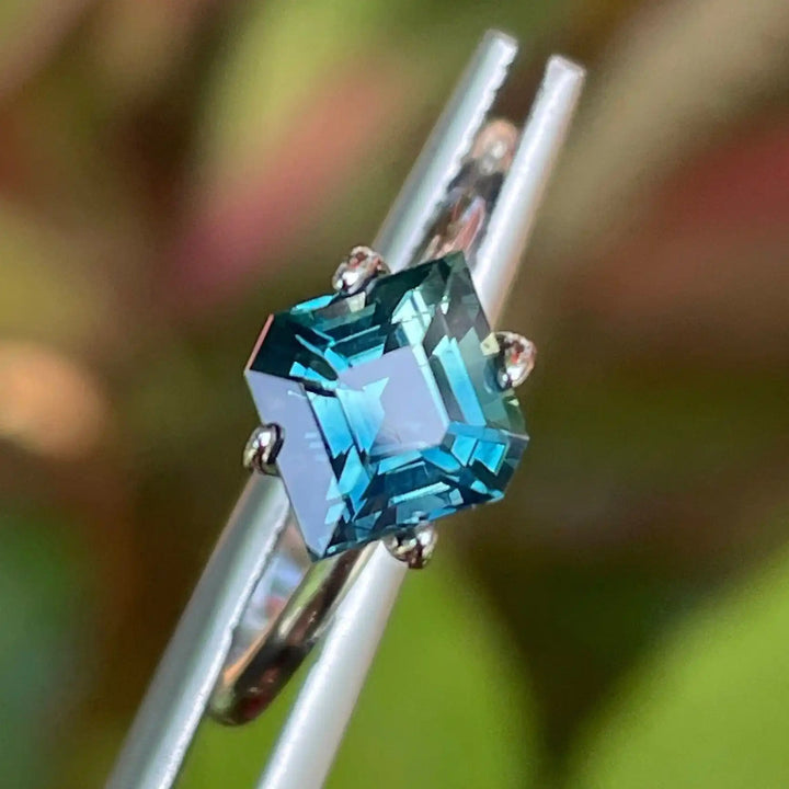 Teal Sapphire  1.53 Ct  GEMSTONES