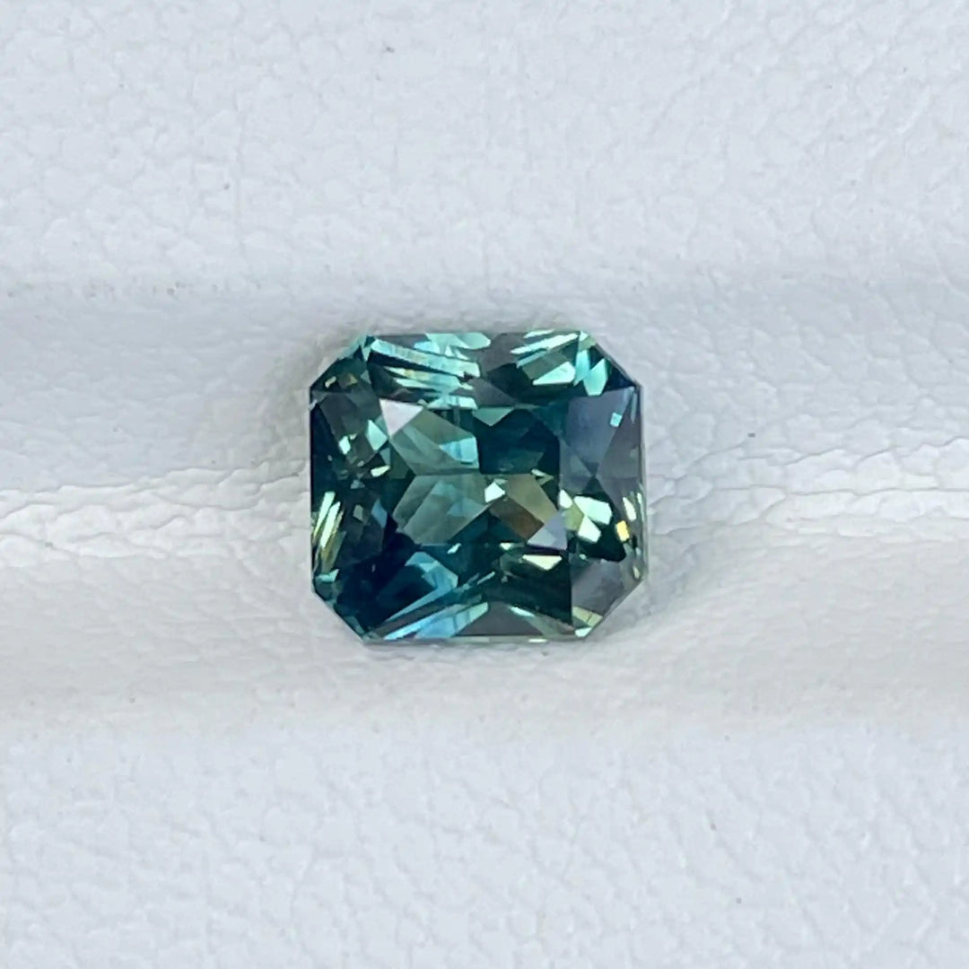 Teal Sapphire  1.58 Ct 1.58 Ct / Blue l Green / Natural Corundum Sapphire GEMSTONES