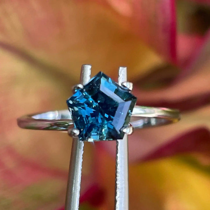Teal Sapphire  1.58 Ct  GEMSTONES
