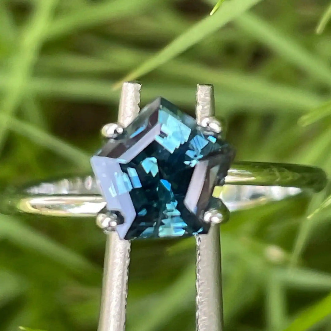 Teal Sapphire  1.58 Ct  GEMSTONES
