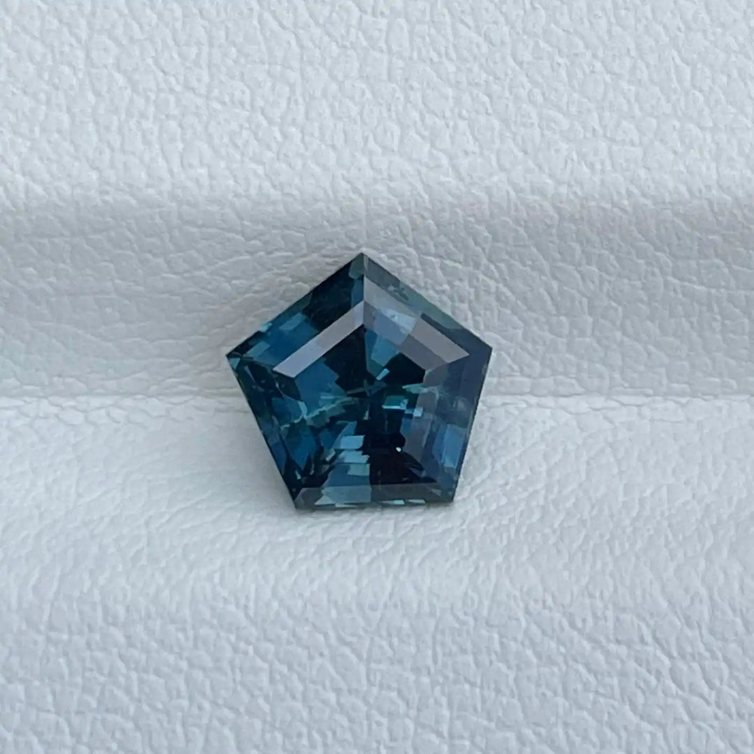 Teal Sapphire  1.58 Ct  GEMSTONES