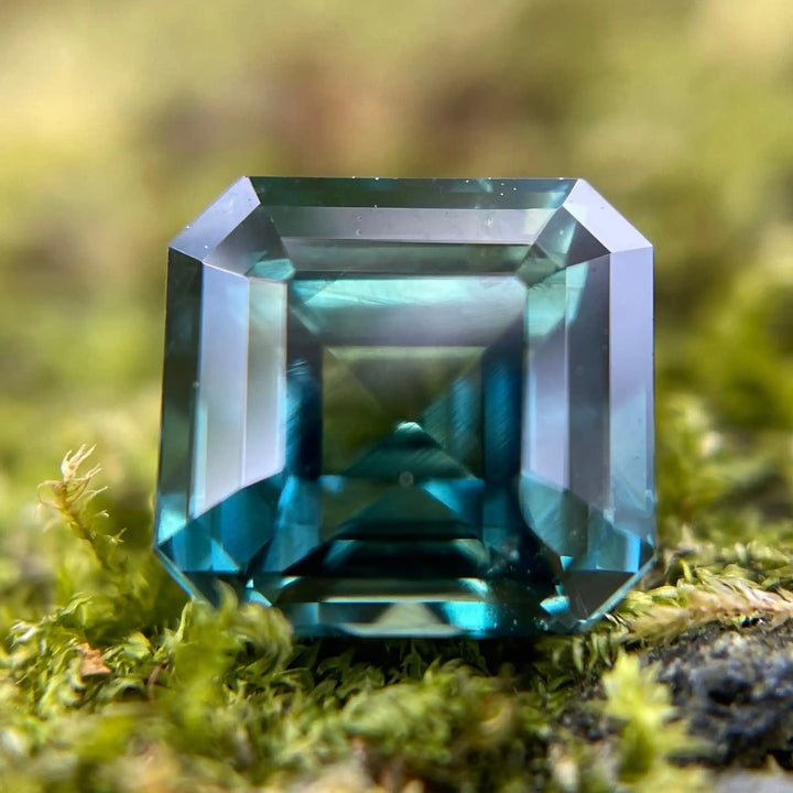 Teal Sapphire  2.04 Ct  GEMSTONES