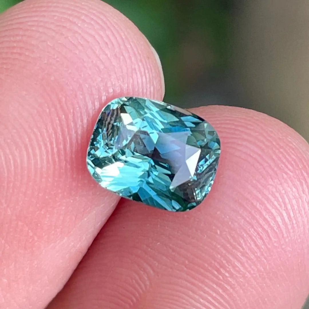 Teal Sapphire   2.05 Ct  GEMSTONES