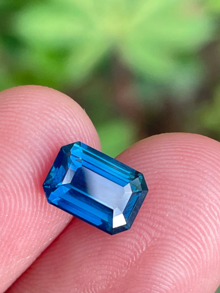 Teal Sapphire 2.07  GEMSTONES