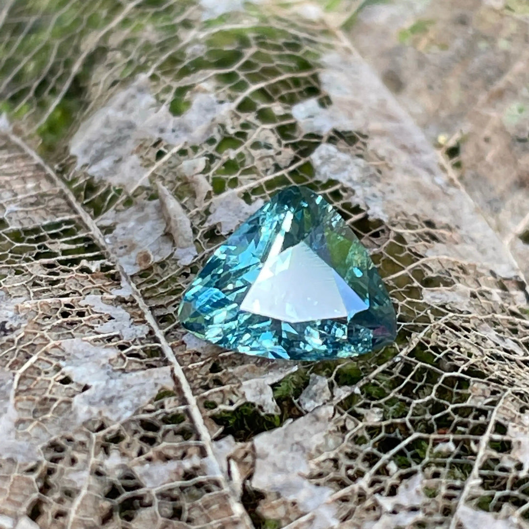 Teal Sapphire 2.0 Ct 2.0 Ct / Blue l Green / Natural Corundum Sapphire GEMSTONES
