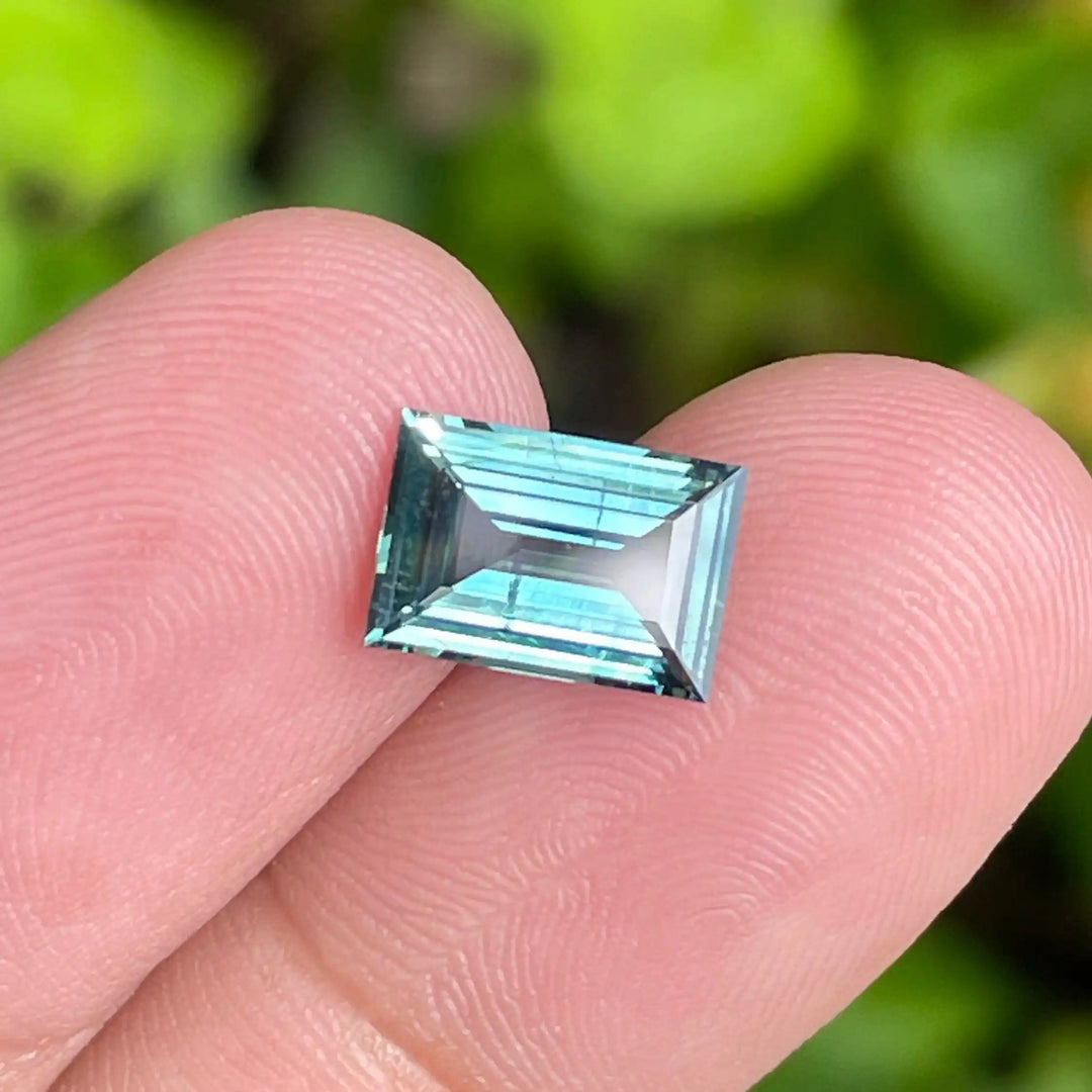 Teal Sapphire  2.5 CT  GEMSTONES