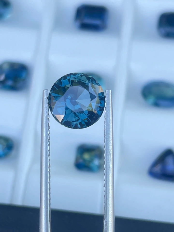 Teal Sapphire | 2.77CT | No Heat  GEMSTONES