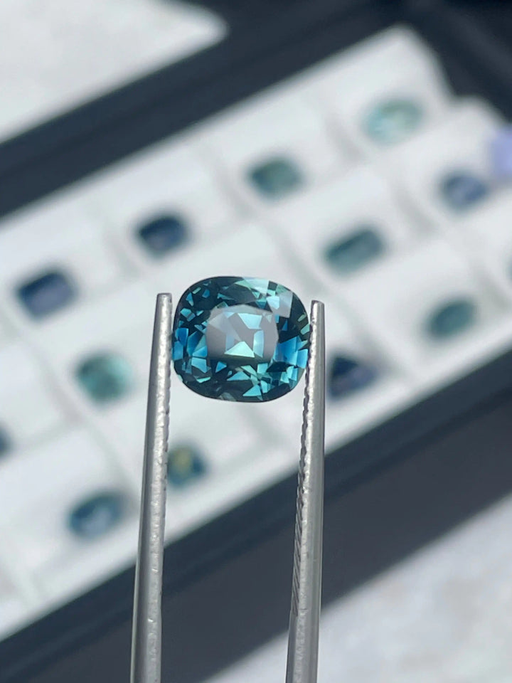 Teal Sapphire | 3.51CT | No Heat  GEMSTONES