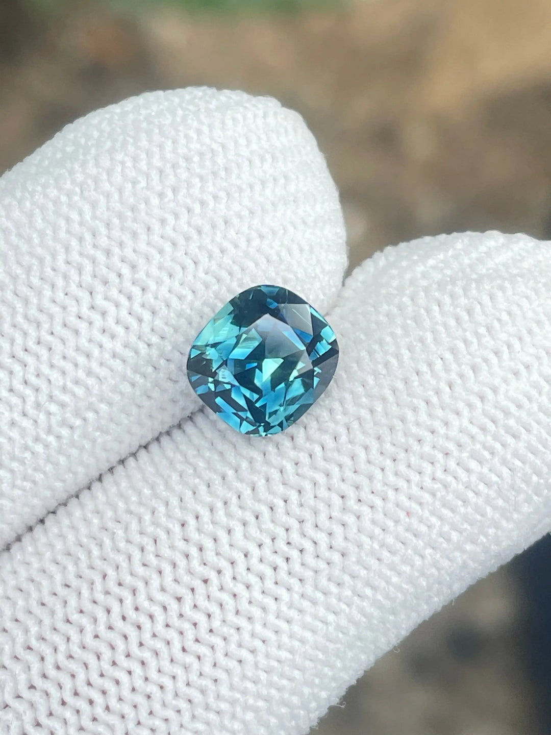 Teal Sapphire | 3.51CT | No Heat  GEMSTONES