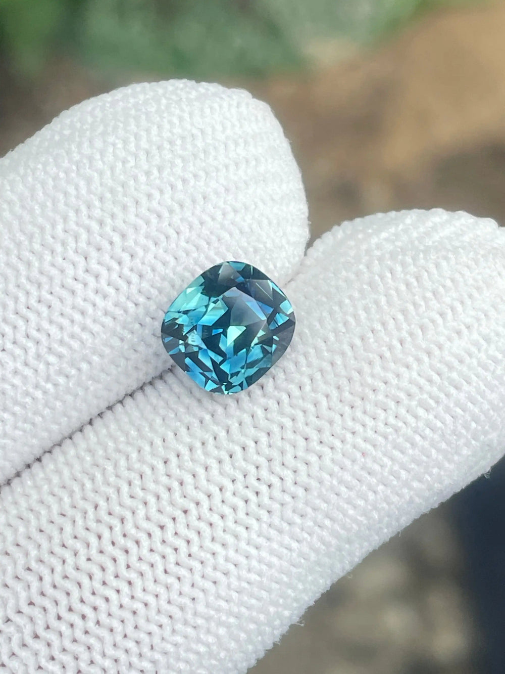 Teal Sapphire | 3.51CT | No Heat  GEMSTONES