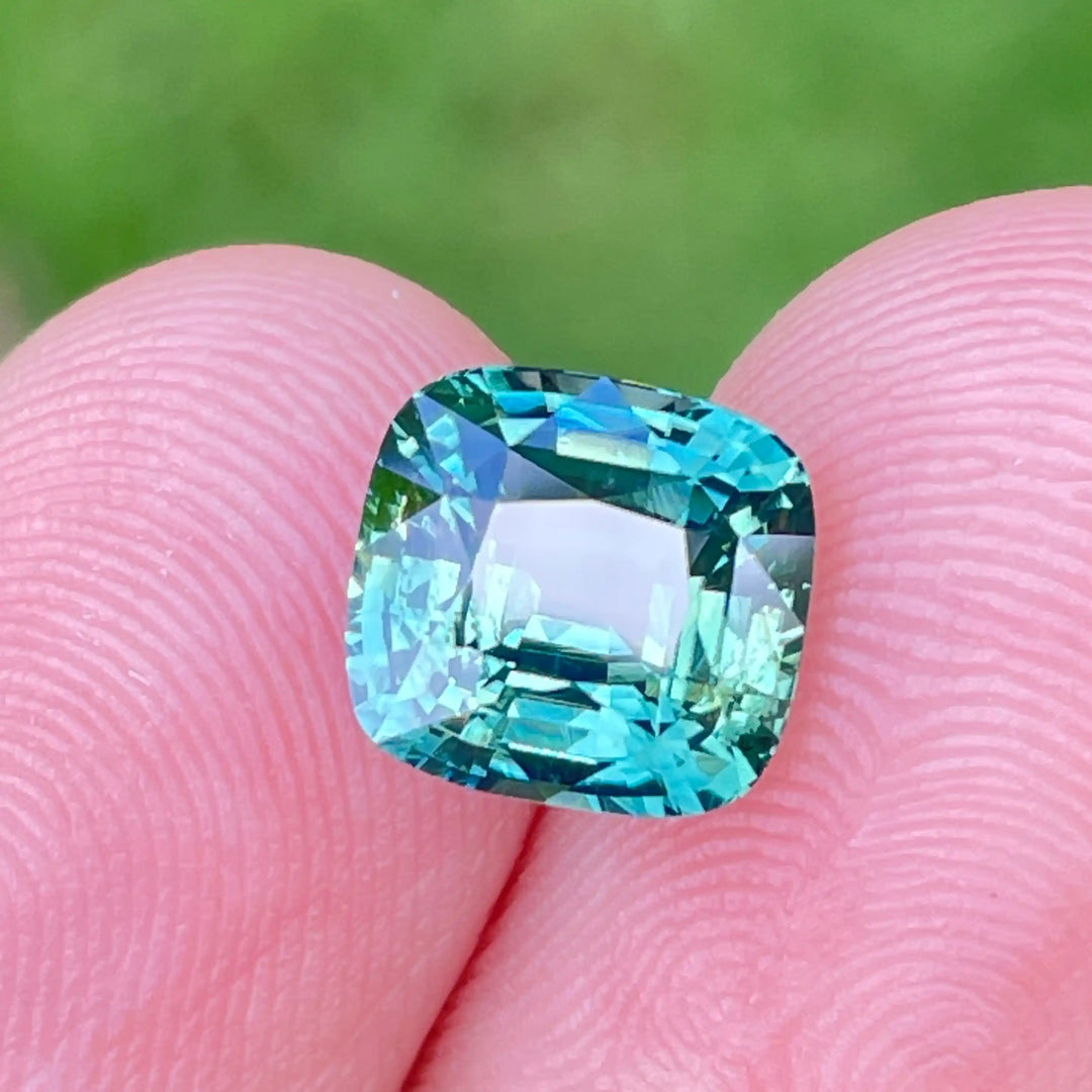 Teal Sapphire 3.53 CT  GEMSTONES